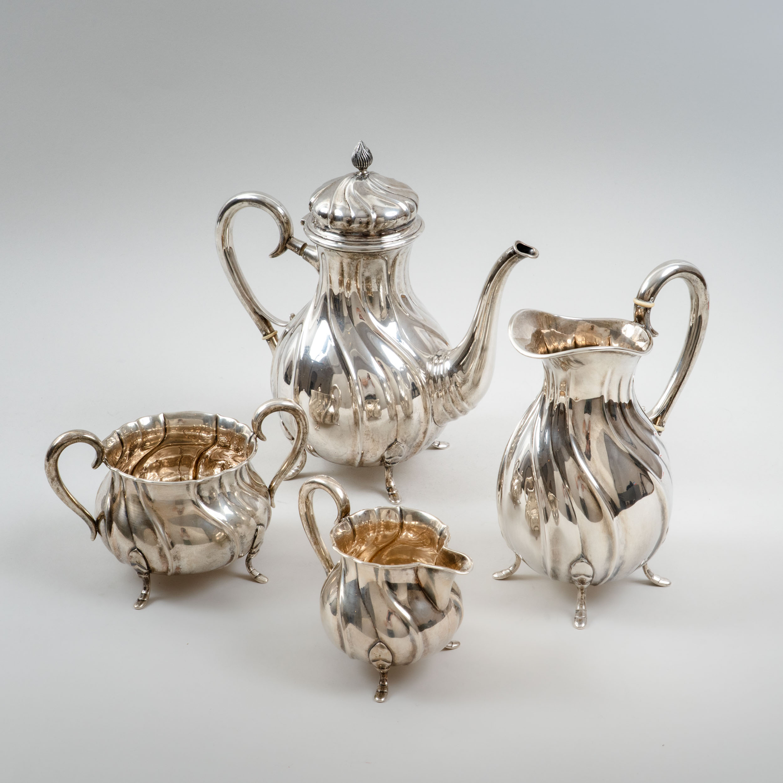 Heritage: Between Sacred Art and Silver