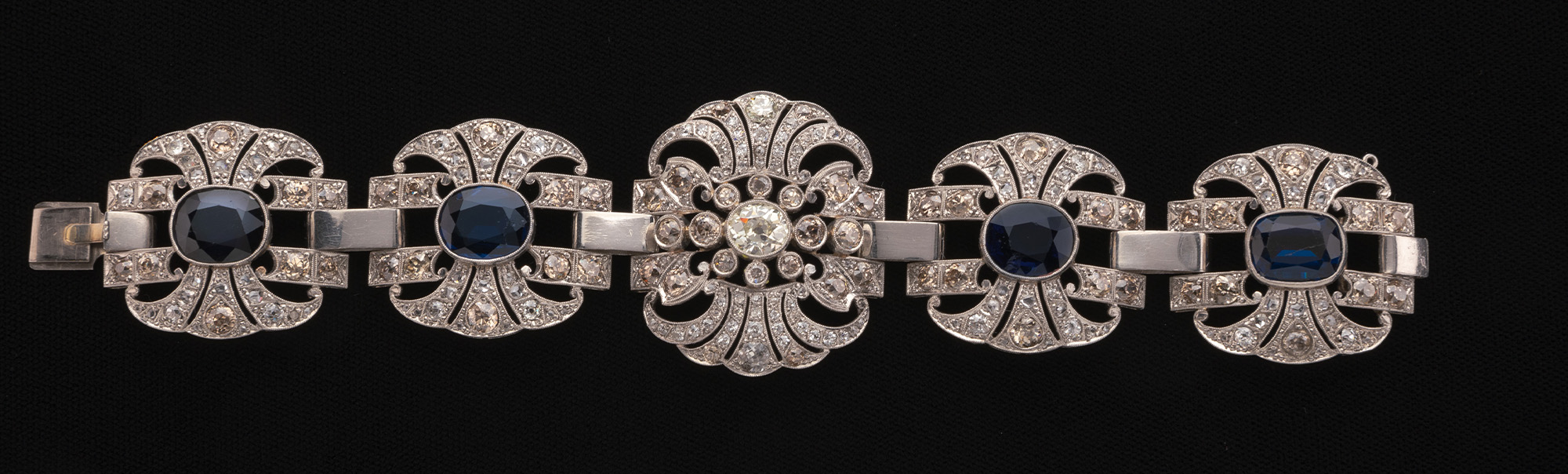 Treasures of Time: A Curated Jewelry & Watch Collection