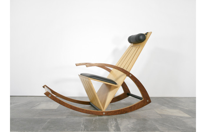 Lot 26 Vintage Postmodern Scandinavian Rocking Chair Ans Azura ONLINE ART AUCTIONS