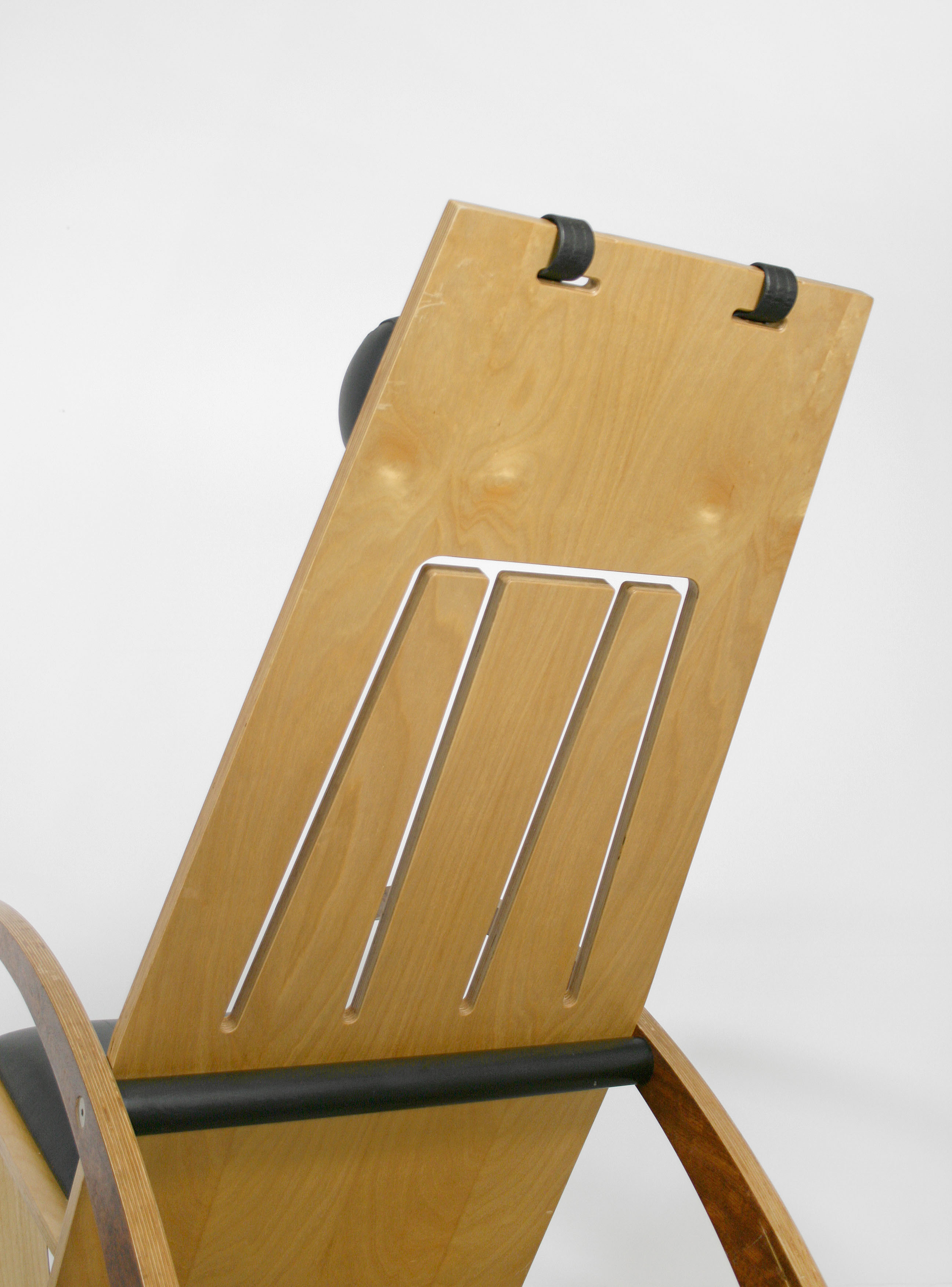 Lot 26, Vintage Postmodern Scandinavian Rocking Chair - Ans Azura