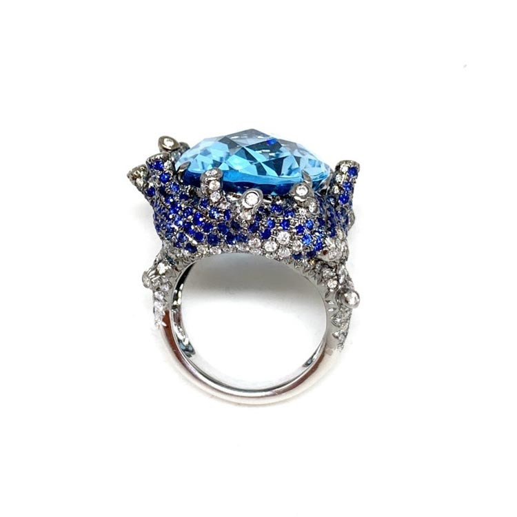 Starlit Topaz - sapphire and blue topaz ring from Stéfère Mykonos Edition 
