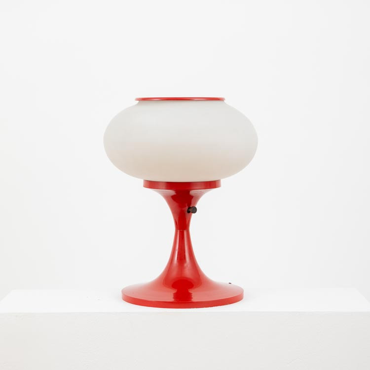 Desk lamp designed by Iraklisz Kosztandinidisz