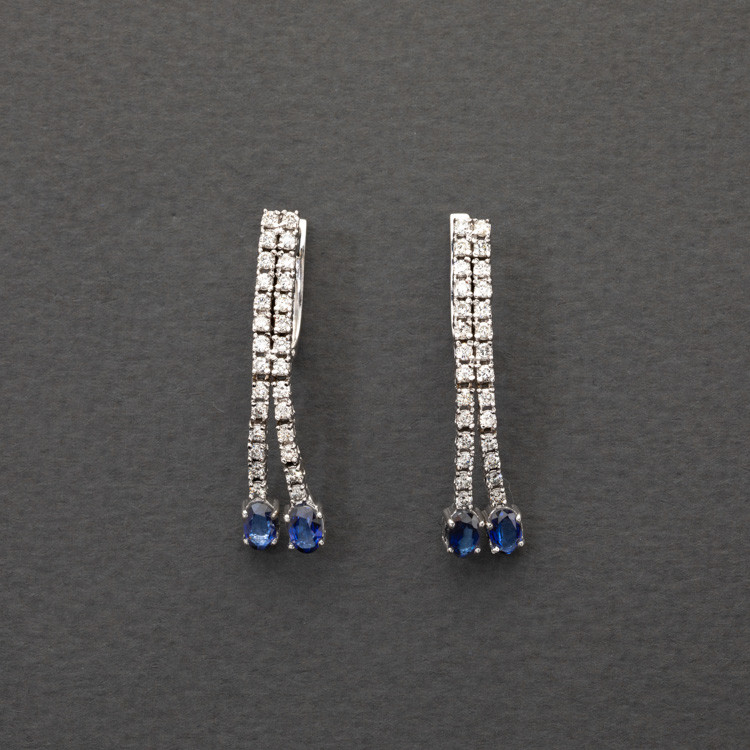 Earrings with natural sapphires and natural diamonds