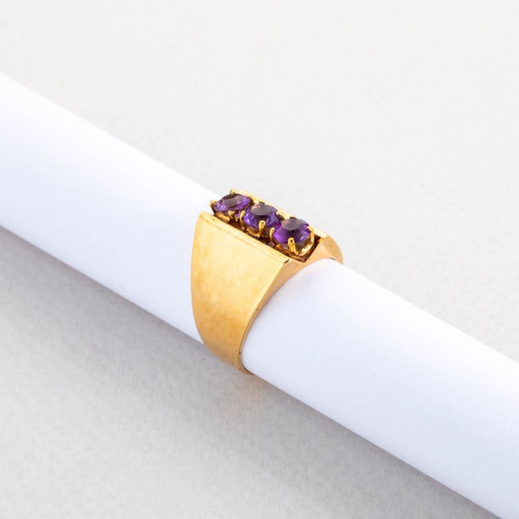 Designer minimalist vintage ring with 3 natural amethysts 